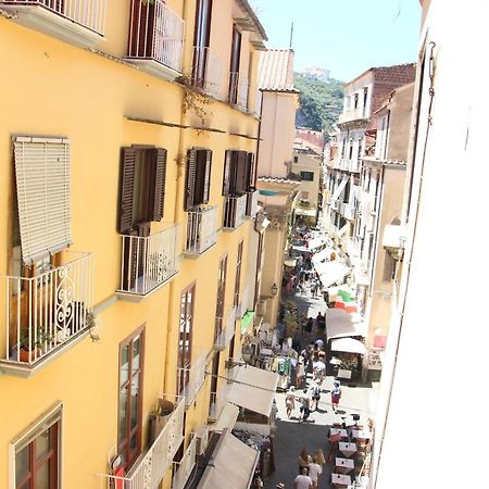 Appartement Palazzo Ammone - Sedil Dominova à Sorrente Extérieur photo
